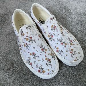 Vans Women’s Slip-On Vintage Inspired Floral Pattern on Cream